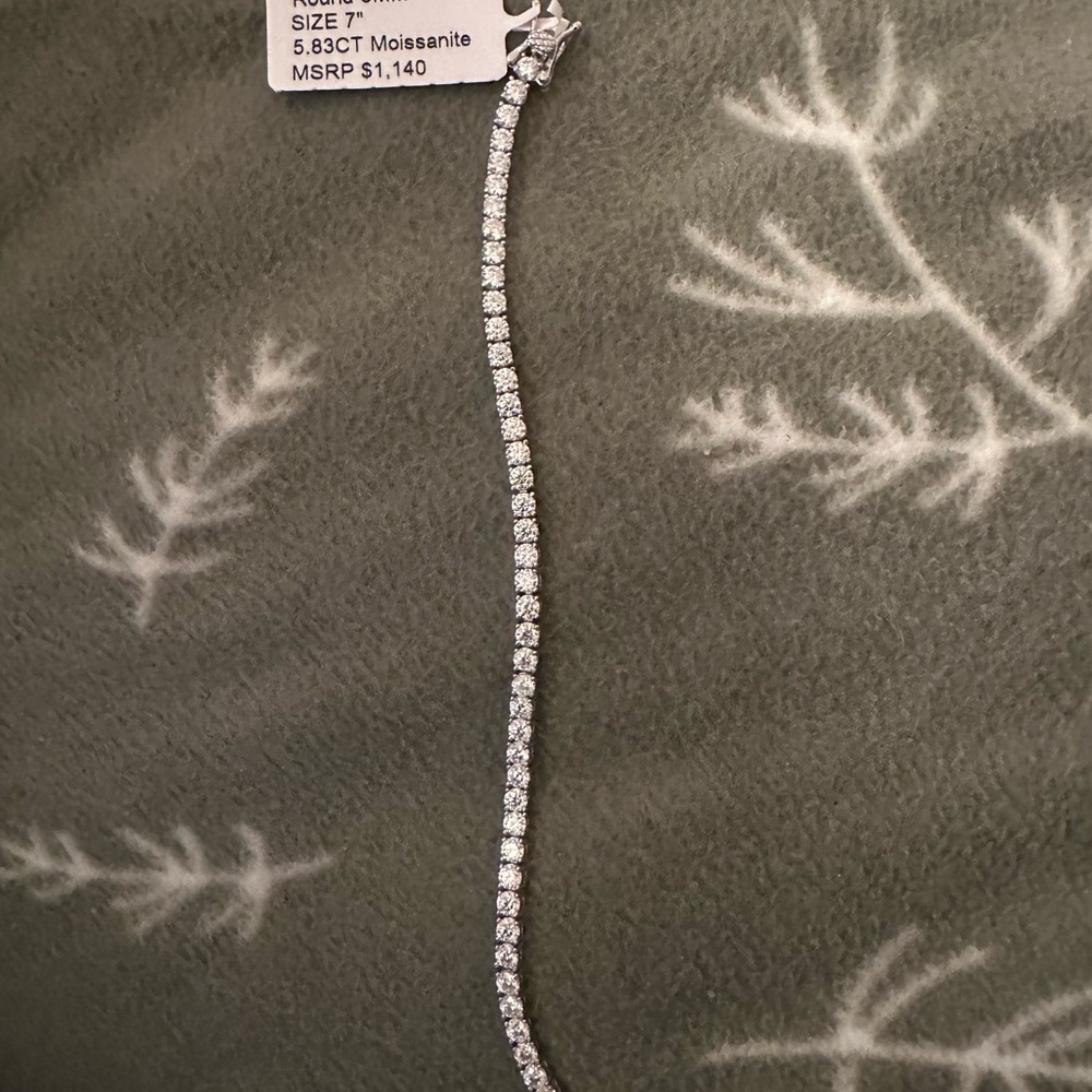 Tennis Bracelet with Round Moissanite Stones - Sterling Silver